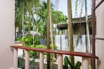 Deluxe King Garden View